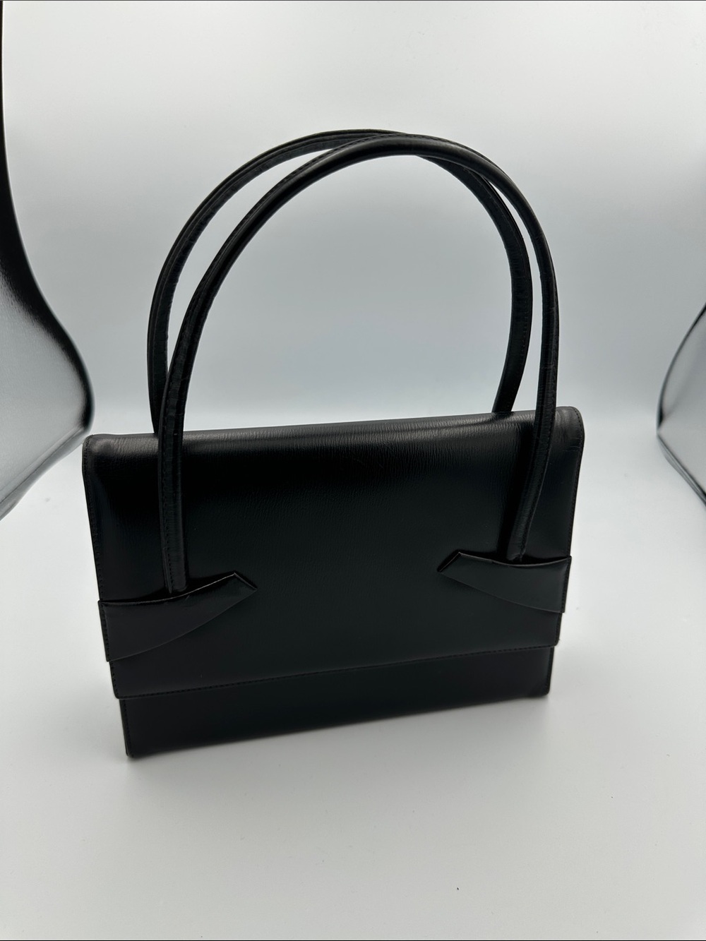 Vintage Black Leather Purse - Picture 2 of 12